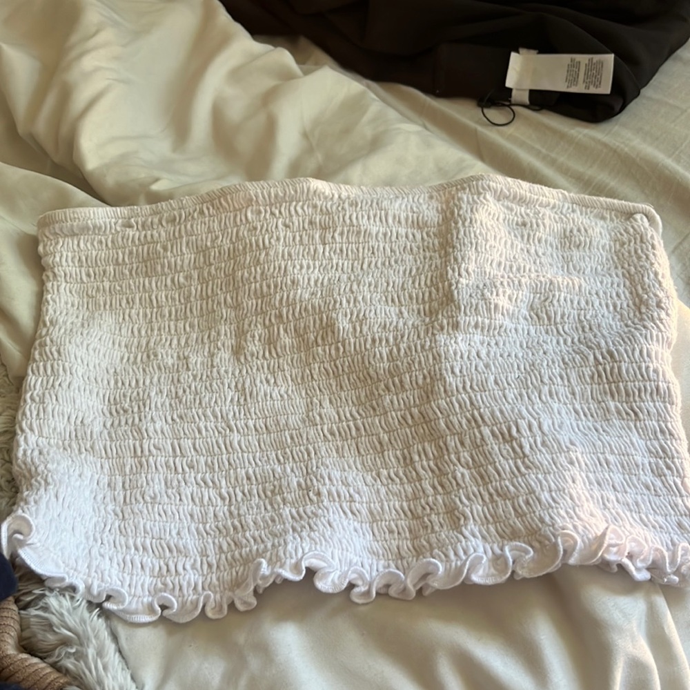 white crop top no straps